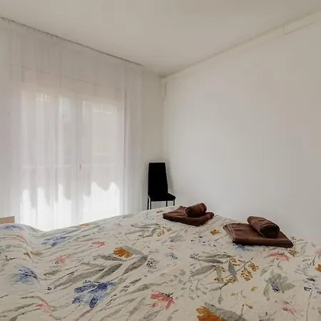 Ba Carrer Balmes Бланес